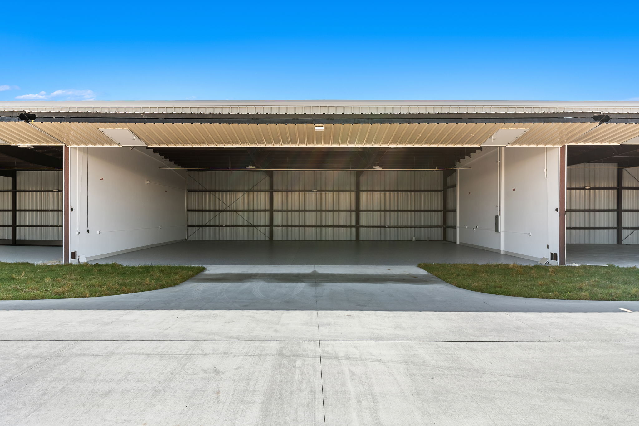 high-quality aircraft hangar