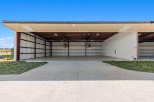 private aircraft hangar ownership